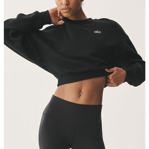 🔥ALO Yoga NWT Cropped Crew Accolade Sweatshirt- Black🔥